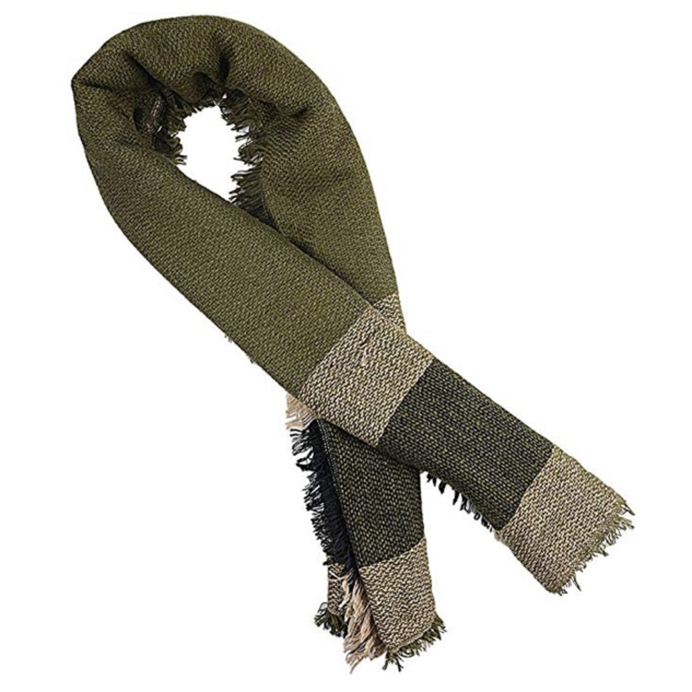 🆕 NWOT Green Plaid Cozy Fall Scarf - Picture 2 of 5